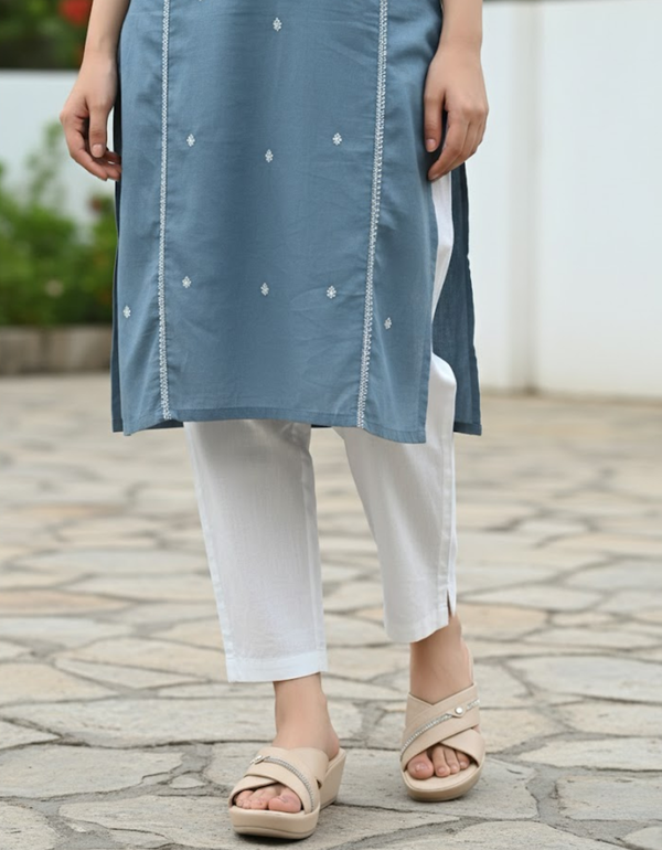 ZR1061-Cream-Ladies Soft Slippers