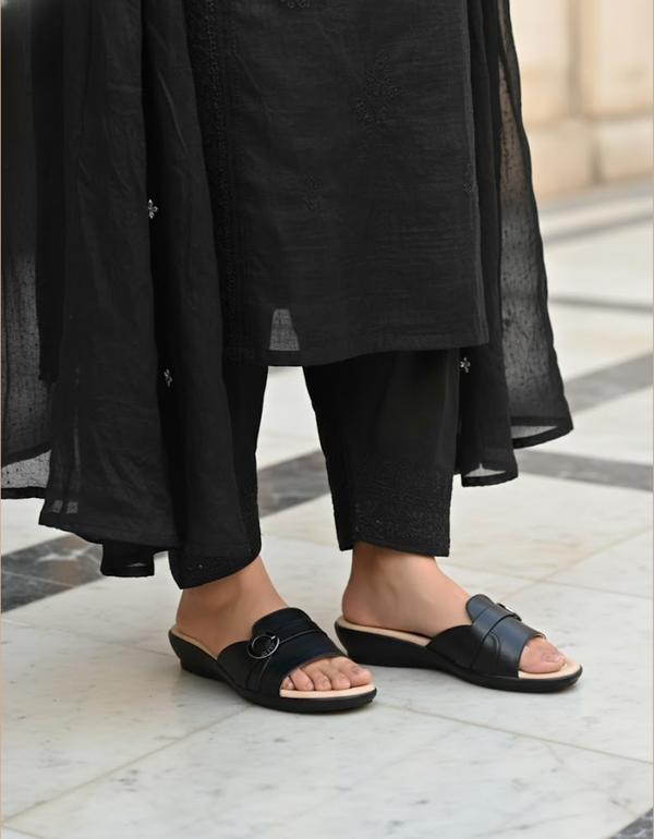 BA-1048-Black Women Chappal