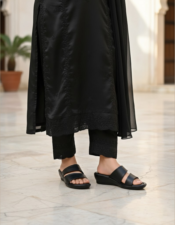 BA-1046-Black Women Chappal